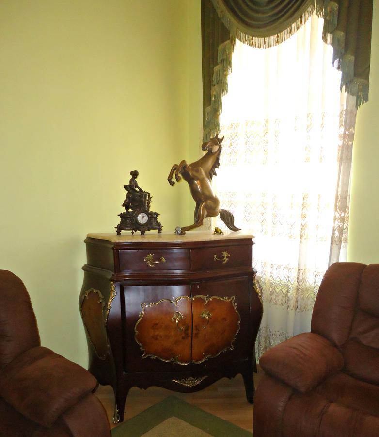Bed and Breakfast Albatros Tiflis Exterior foto